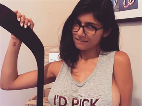 mia khalifa dildo|Mia Khalifa Dildo Porn Videos 